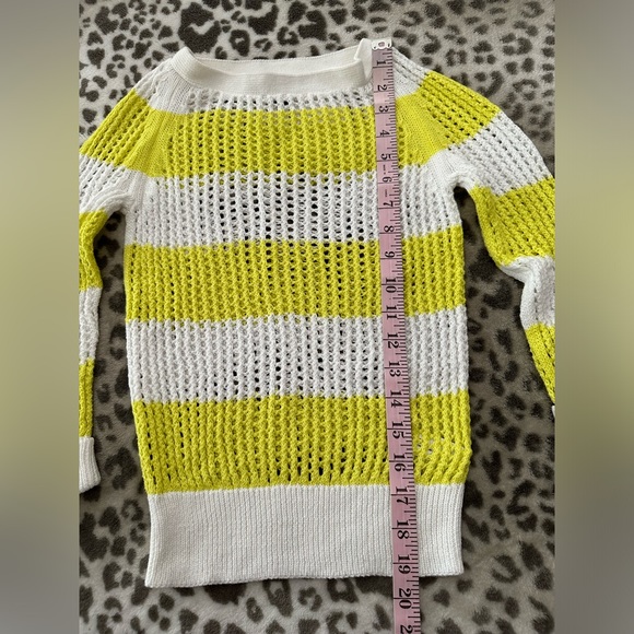GapKids Striped Open Weave Sweater in Yellow & White Size Small 6 7 - Picture 14 of 17